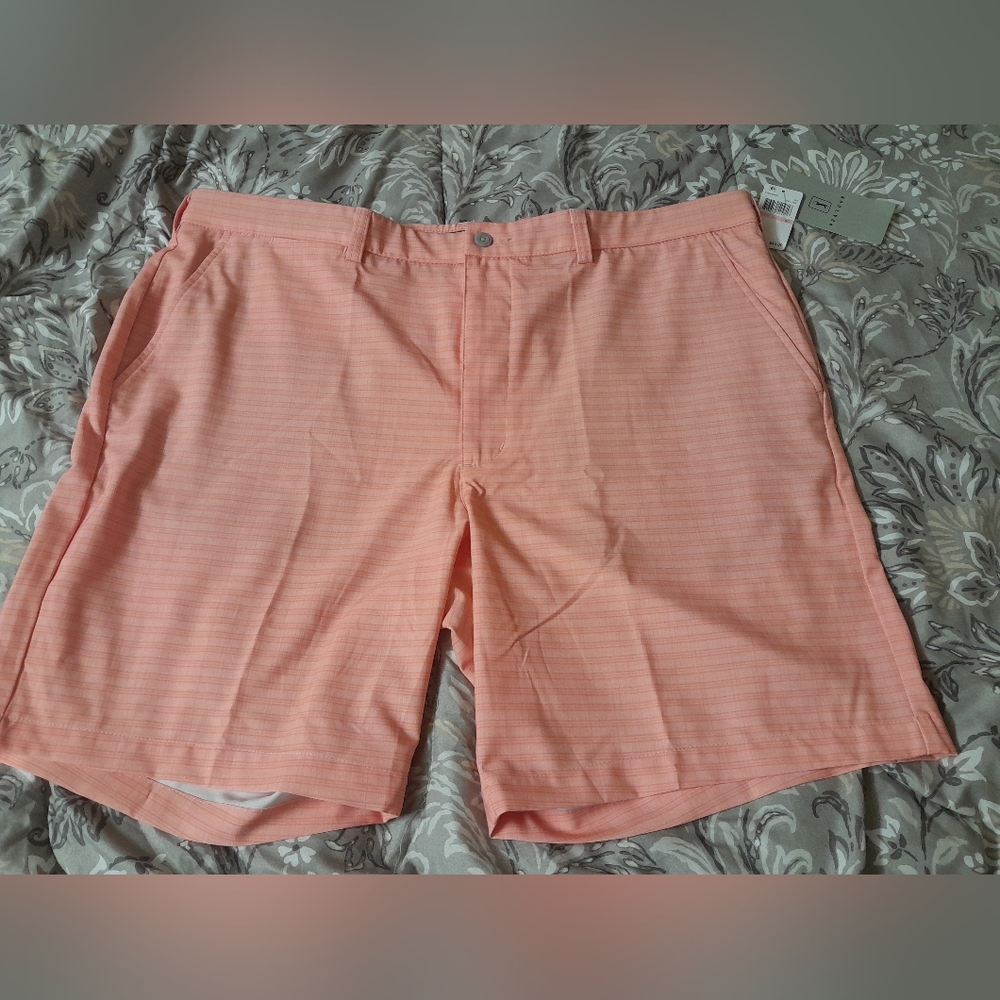 PGA TOUR Mens Moisture Wicking Performance Stretch shorts.  Size 40.